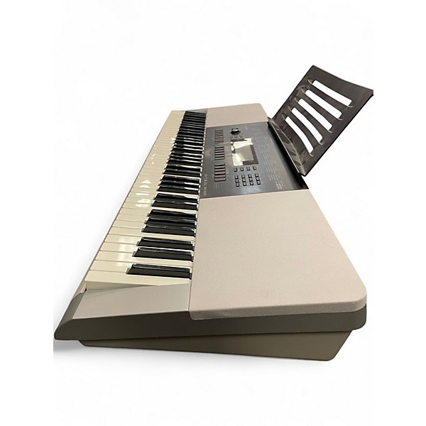 Used Casio WK220 Portable Keyboard
