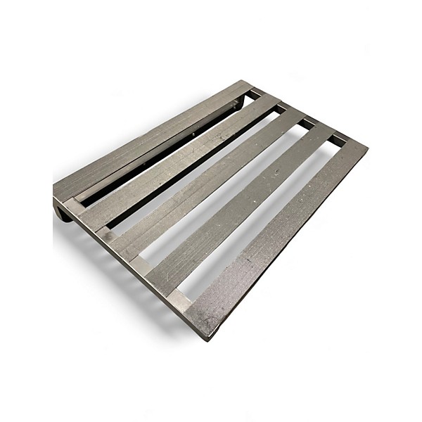 Used Pedaltrain 3 Pedal Board