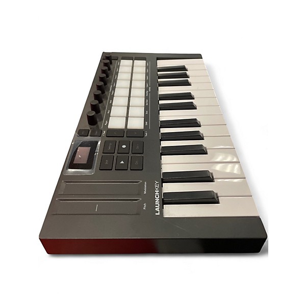 Used Novation Launchkey Mini 25 MK4 MIDI Controller