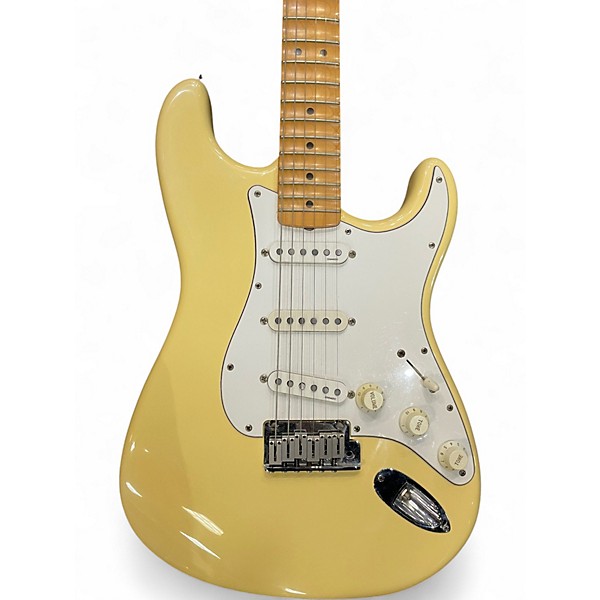 Used 1997 Fender Artist Series Yngwie Malmsteen Stratocaster Vintage White Solid Body Electric Guitar