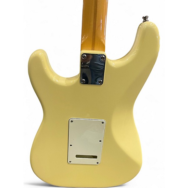 Used 1997 Fender Artist Series Yngwie Malmsteen Stratocaster Vintage White Solid Body Electric Guitar