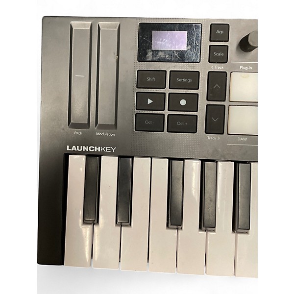 Used Novation Launchkey 25 Key MIDI Controller