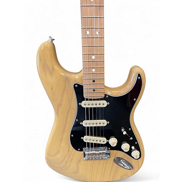 Used Fender Deluxe Stratocaster Natural Solid Body Electric Guitar