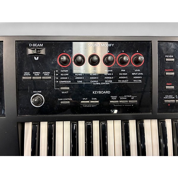Used Roland FA06 Keyboard Workstation