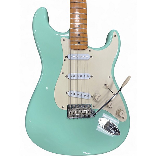 Used 2001 Fender Classic Series '50s Stratocaster Seafoam Green Solid Body Electric Guitar