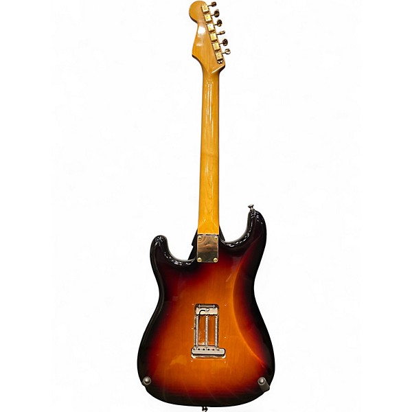 Used 2015 Fender ARTIST SERIES STEVIE RAY VAUGHAN STRATOCASTER 3 Color Sunburst Solid Body Electric Guitar