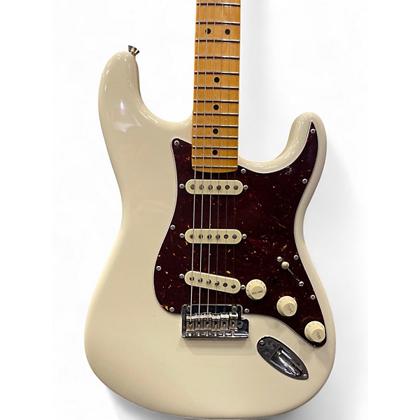 Used 2024 Fender AMERICAN PROFESSIONAL II STRATOCASTER Olympic White Solid Body Electric Guitar