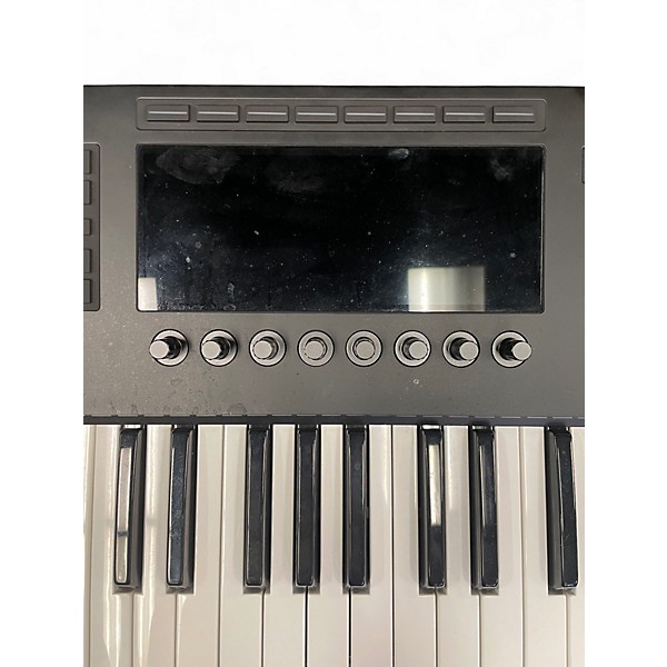 Used Native Instruments kontrol s49 mk3 MIDI Controller