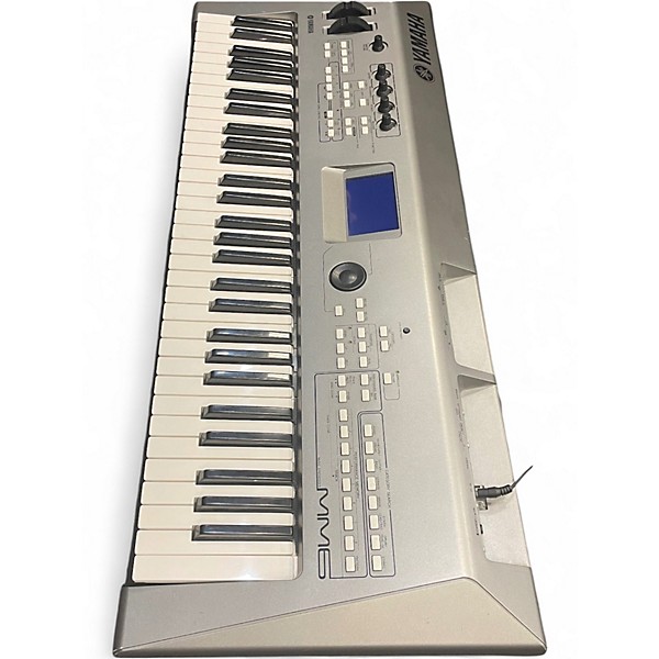 Used Yamaha MM6 61 Key Keyboard Workstation