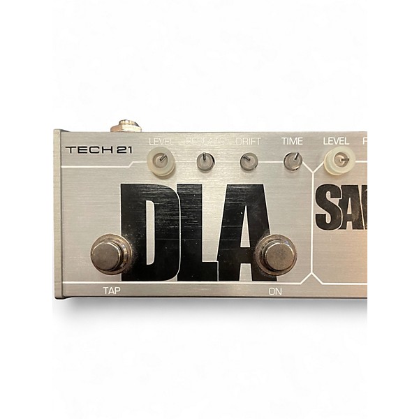 Used Tech 21 Fly Rig 5 V2 SansAmp Effect Processor