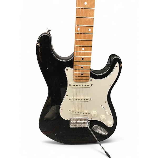 Used Behringer STRAT STYLE Black Solid Body Electric Guitar