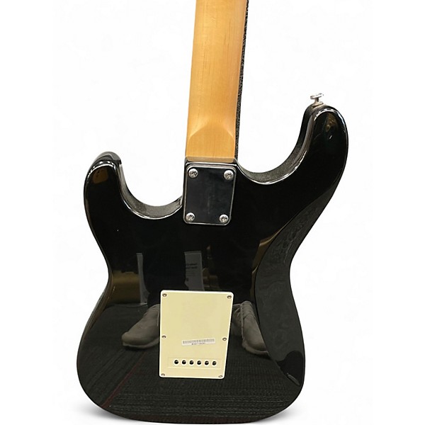 Used Behringer STRAT STYLE Black Solid Body Electric Guitar
