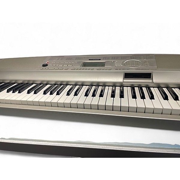 Used Yamaha DGX300 Portable Keyboard