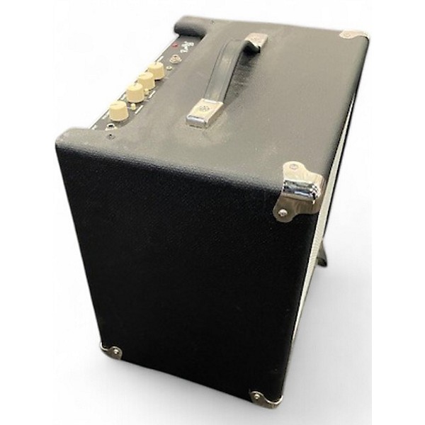 Used Fender Rumble V3 25w 1x8 Bass Combo Amp