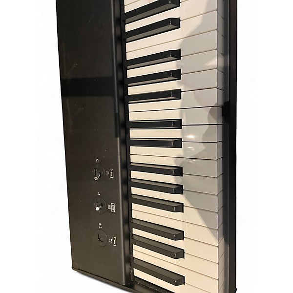 Used Studio Logic SL881 Studio MIDI Controller