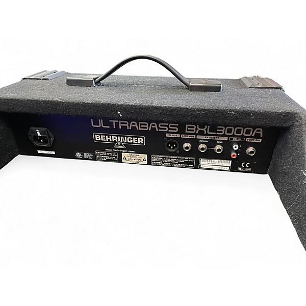 Used Behringer Ultrabass BXL3000A 300W 1x15 Bass Combo Amp