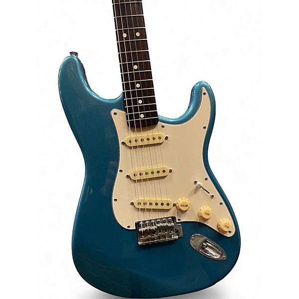 Used 1996 Fender Standard Stratocaster Lake Placid Blue Solid Body Electric Guitar