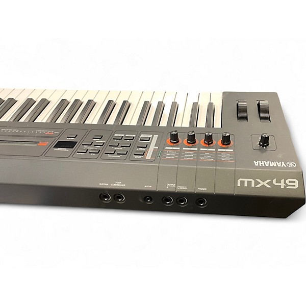 Used Yamaha MX49 49 Key Keyboard Workstation