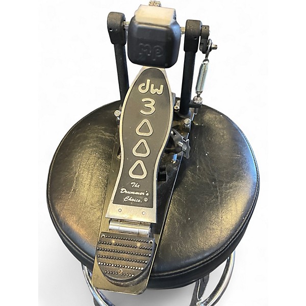 Used DW 3000 Series Single Single Bass Drum Pedal