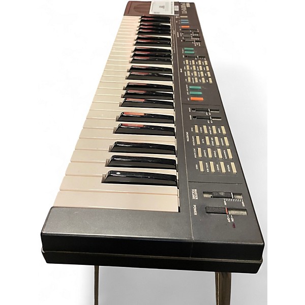 Used Yamaha psr11 Portable Keyboard