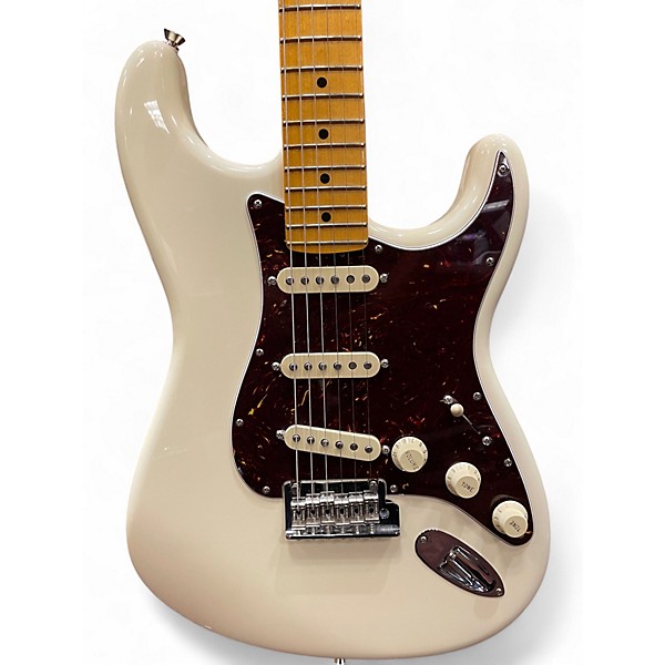 Used Fender American Professional II Stratocaster Alpine White Solid Body Electric Guitar