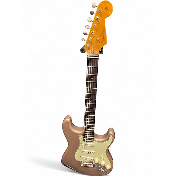Used Fender Custom Shop 62 Journeyman Stratocaster Relic Aged Shoreline Gold Solid Body Electric Guitar