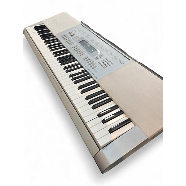 Used Casio WK225 76-Key Keyboard Workstation