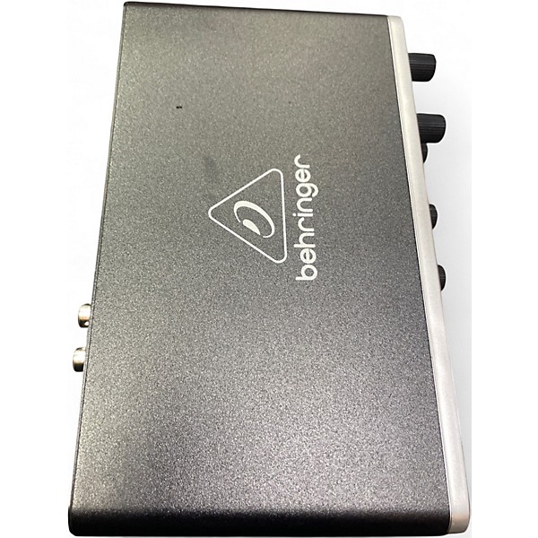 Used Behringer umc204 hd Audio Interface
