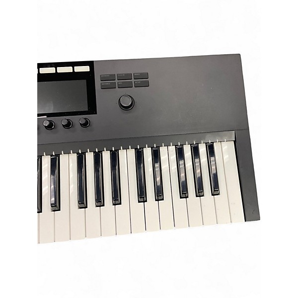 Used Native Instruments Komplete Kontrol S49 MK2 MIDI Controller