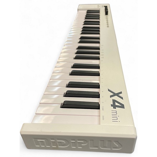 Used Midiplus X4 Mini Portable Keyboard