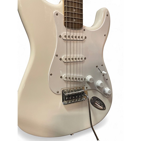 Used Squier Affinity Stratocaster White Solid Body Electric Guitar