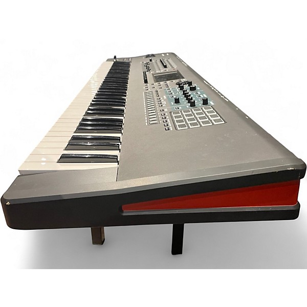 Used Roland Fantom 07 Keyboard Workstation