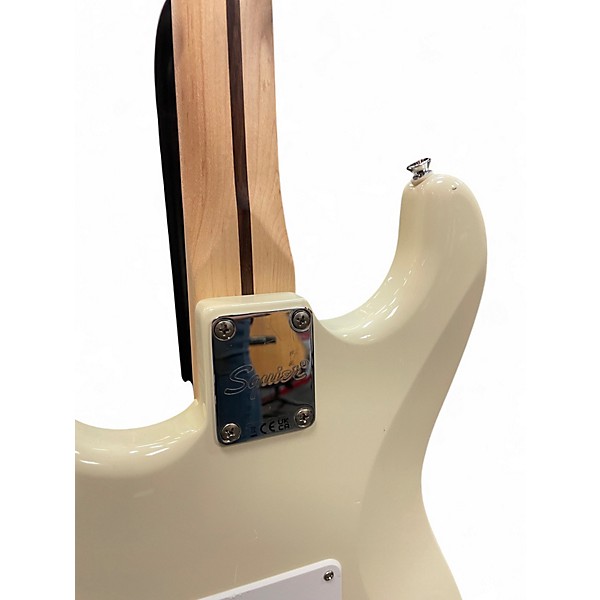 Used Squier Affinity Stratocaster Olympic White Solid Body Electric Guitar