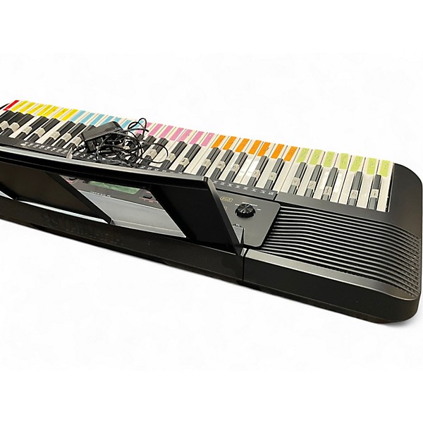 Used Yamaha PSR-E273 Keyboard Workstation