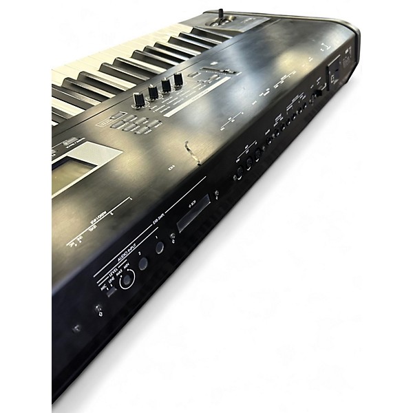 Used KORG tr88 Keyboard Workstation