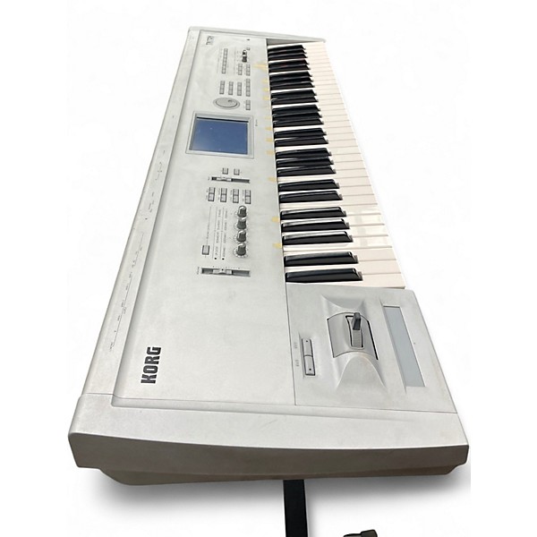 Used KORG Triton Classic 61 Key Keyboard Workstation