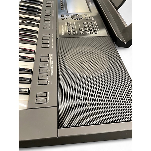 Used Yamaha PSRSX900 Keyboard Workstation