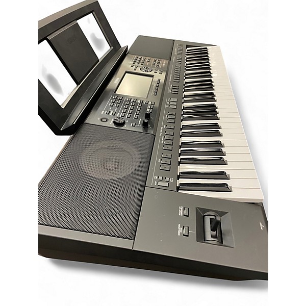 Used Yamaha PSRSX900 Keyboard Workstation