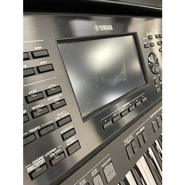 Used Yamaha PSRSX900 Keyboard Workstation