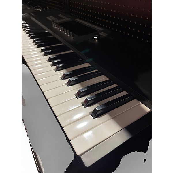 Used Native Instruments Kontrol S61 MKIII