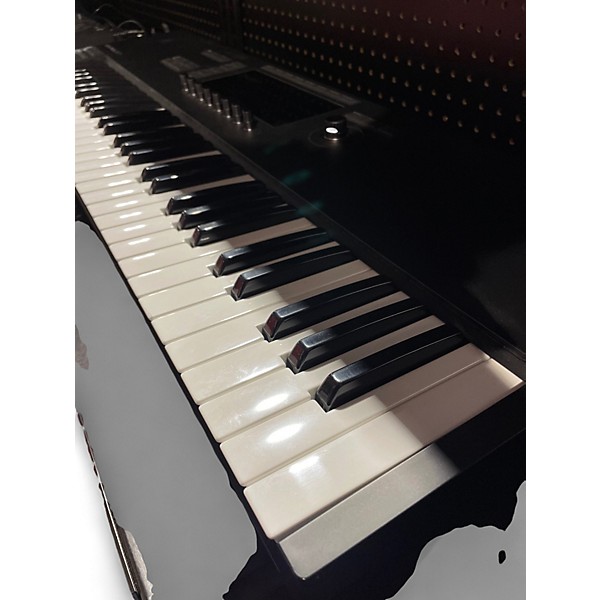 Used Native Instruments Kontrol S61 MKIII