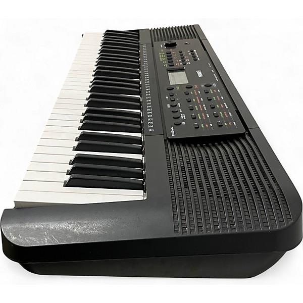 Used Yamaha PSRE263 61 Key Portable Keyboard
