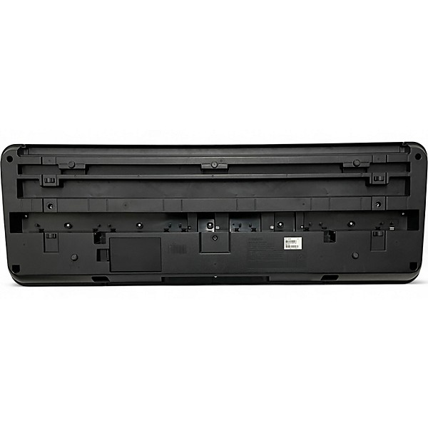 Used Yamaha PSRE263 61 Key Portable Keyboard