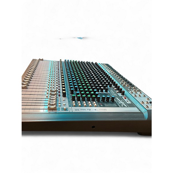 Used Soundcraft Signature 22 Line Mixer