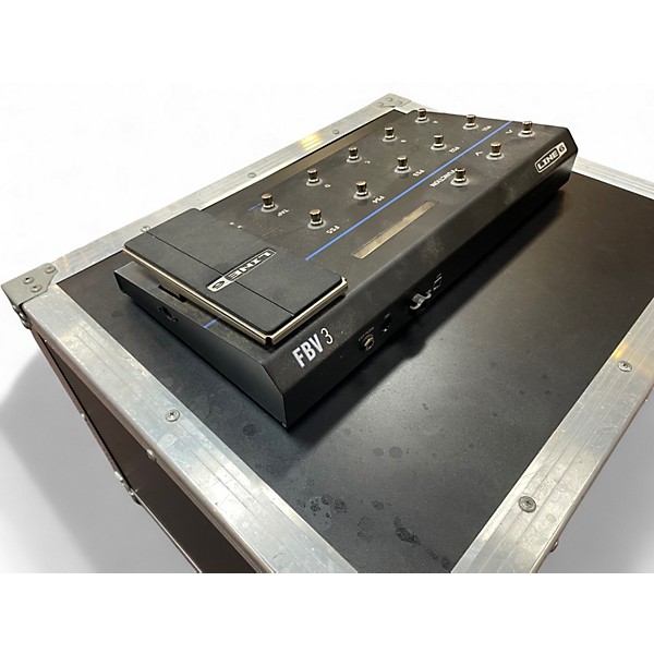 Used Line 6 FBV3 Pedal Board