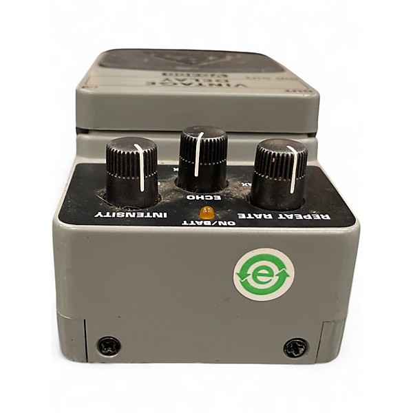 Used Behringer VD400 Vintage Delay Effect Pedal