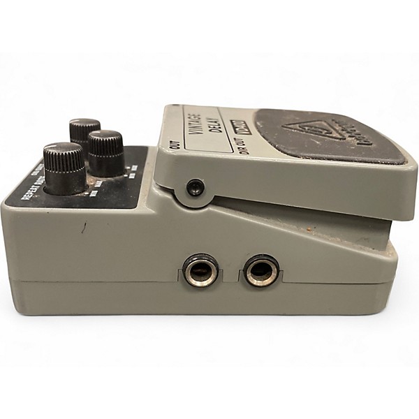 Used Behringer VD400 Vintage Delay Effect Pedal