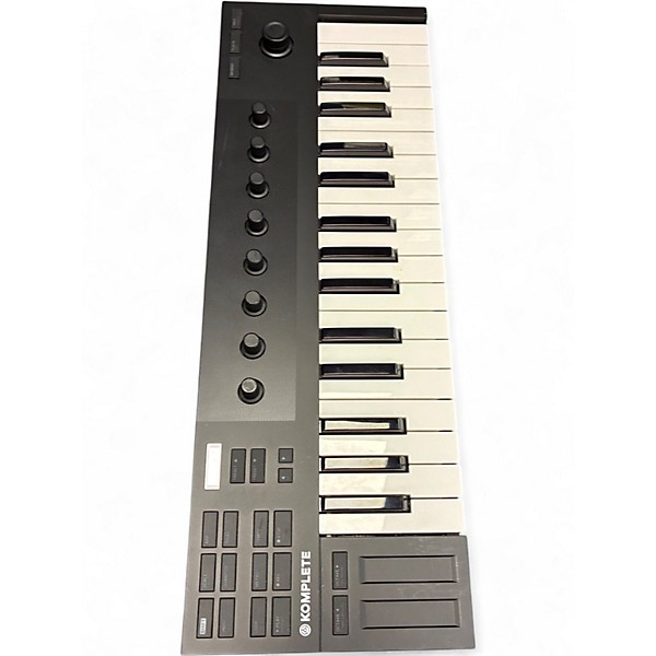 Used Native Instruments Komplete Kontrol M32 MIDI Controller