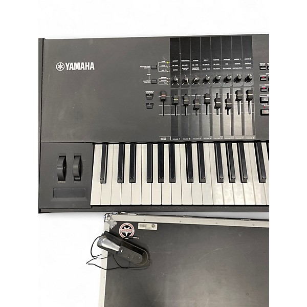 Used 2012 Yamaha Motif XF8 88 Key Keyboard Workstation