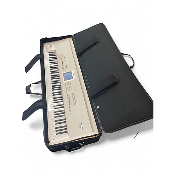 Used KORG TRITON ST88 Keyboard Workstation